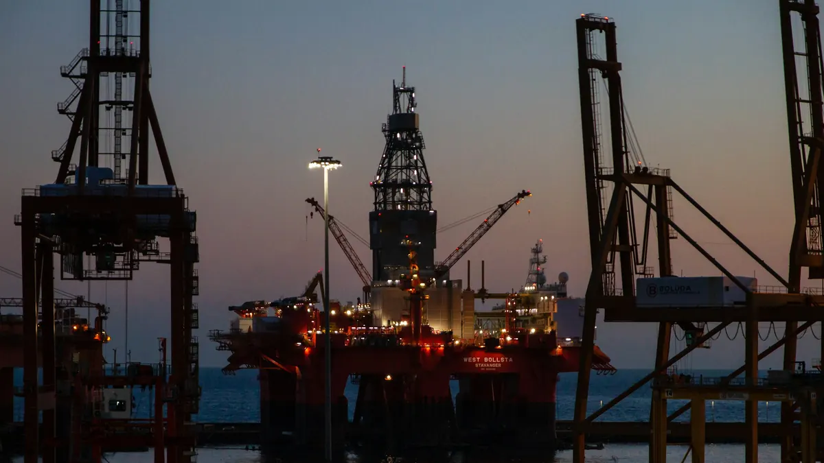 Brent tops US$91