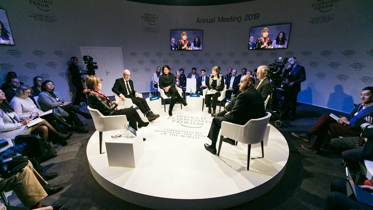 G7 leaders commit $1 billion to Ebola response and reaffirm Ukraine support at Évian summit