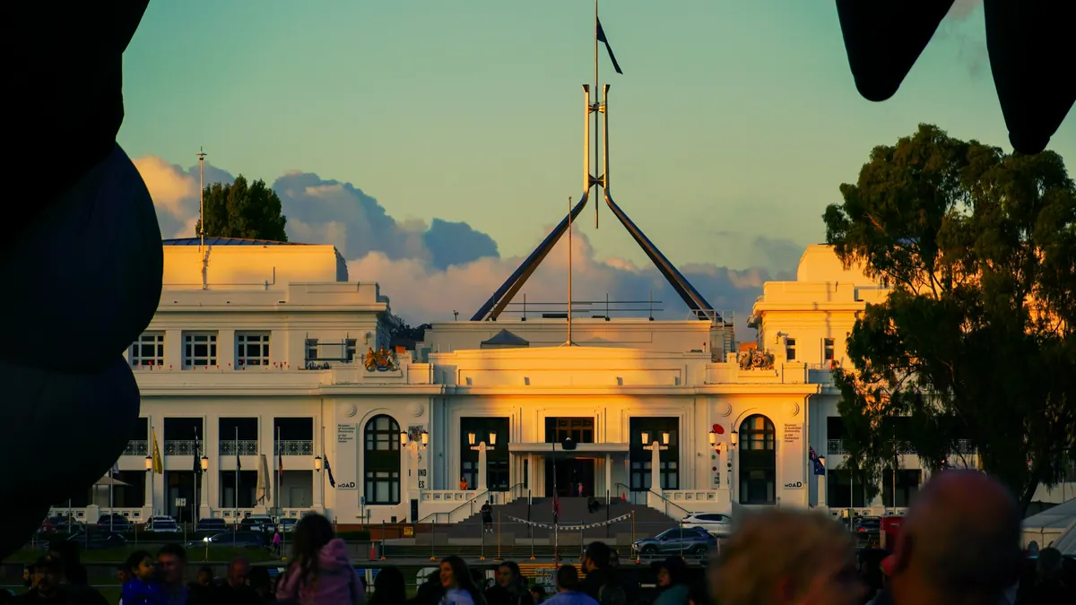 Labor seeks a gambling deal as inducements bite