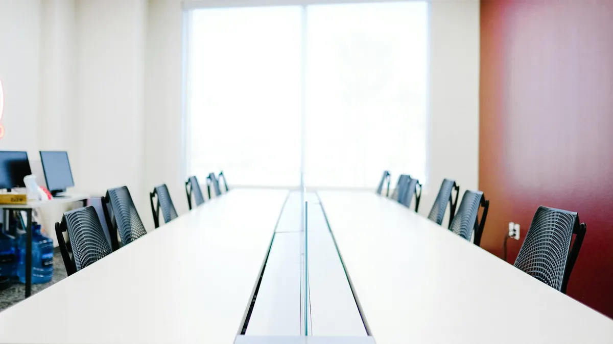 Job mobility falls to 7.2 per cent
