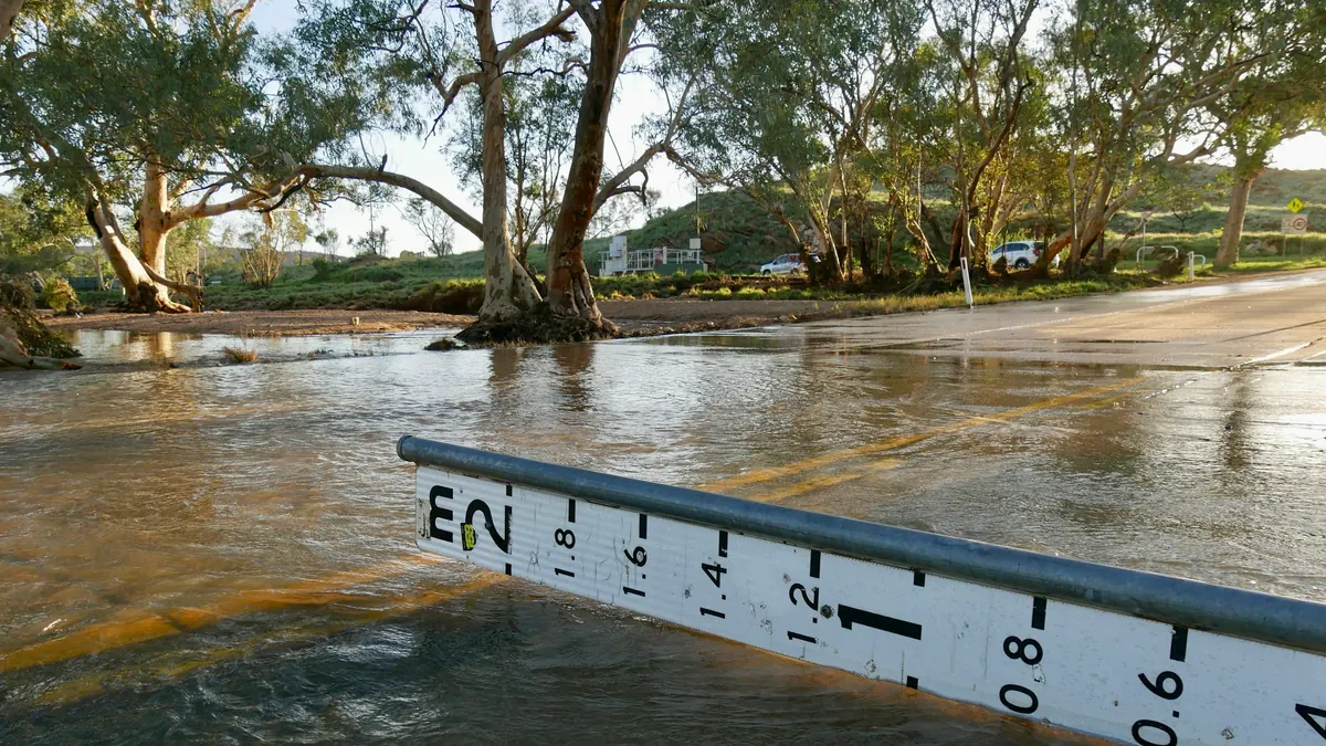 Rivers rise in north east Victoria after 161mm