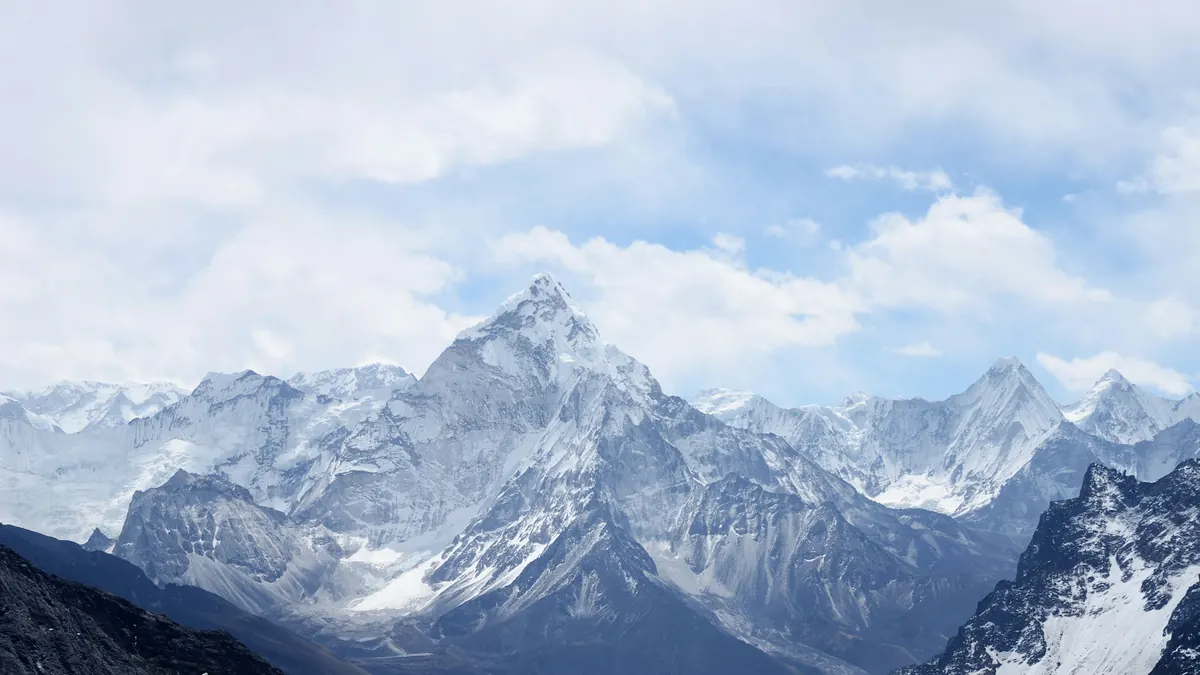 Peedom's Everest drama Tenzing premieres at Telluride