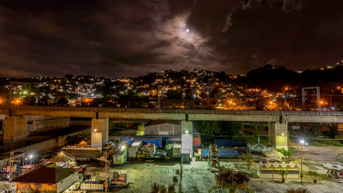 Venezuela death toll reaches 589 as rescue teams work through collapsed buildings