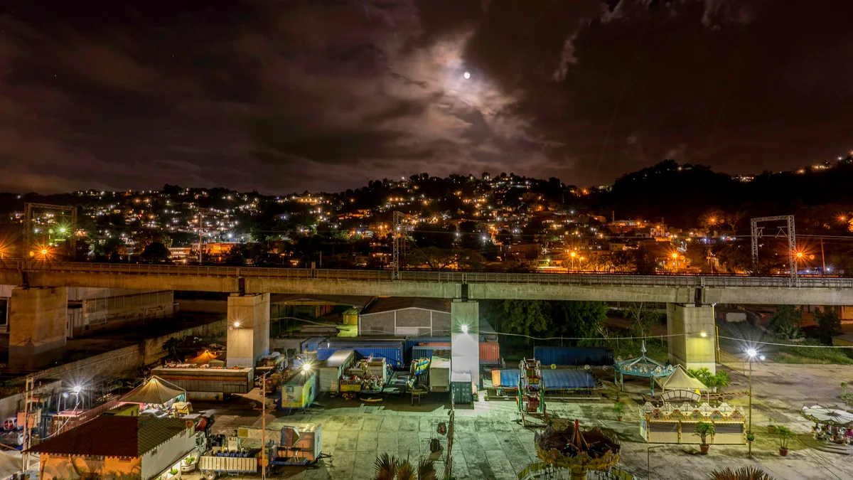 Venezuela earthquake toll passes 589 and still climbing as UN scales up aid